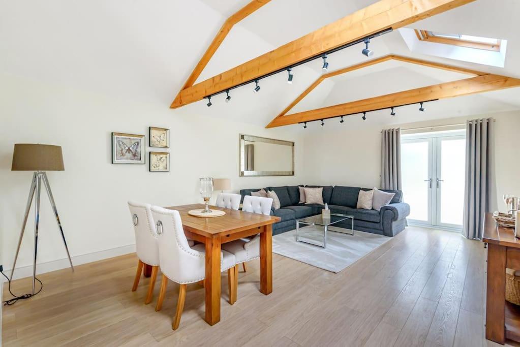 The Cowshed Apartment Farmborough Bagian luar foto
