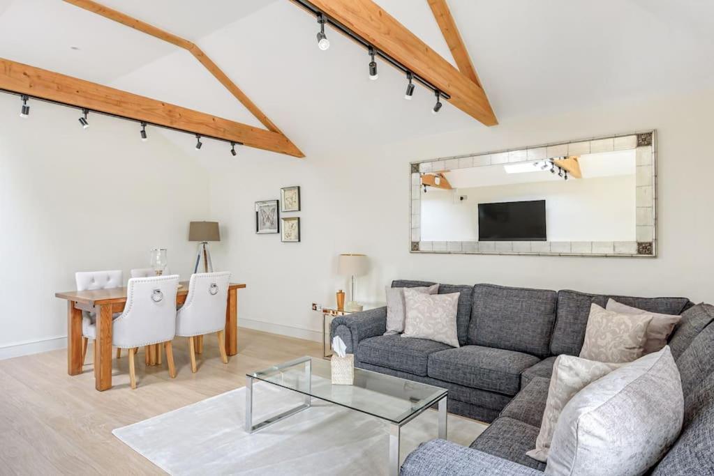 The Cowshed Apartment Farmborough Bagian luar foto
